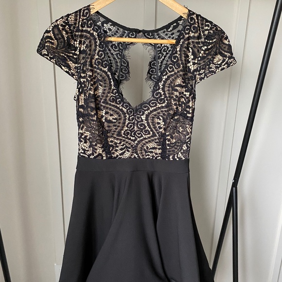 Black Lace Open Back Dress S - Chelsea - Picture 1 of 4